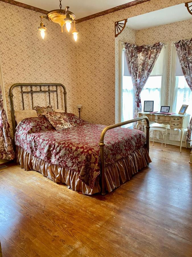 Pansy'S Parlor Bed & Breakfast Golden Eksteriør bilde