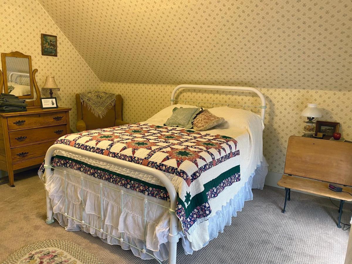 Pansy'S Parlor Bed & Breakfast Golden Eksteriør bilde